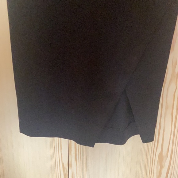 Banana Republic Stretch Black Dress - Picture 4 of 4